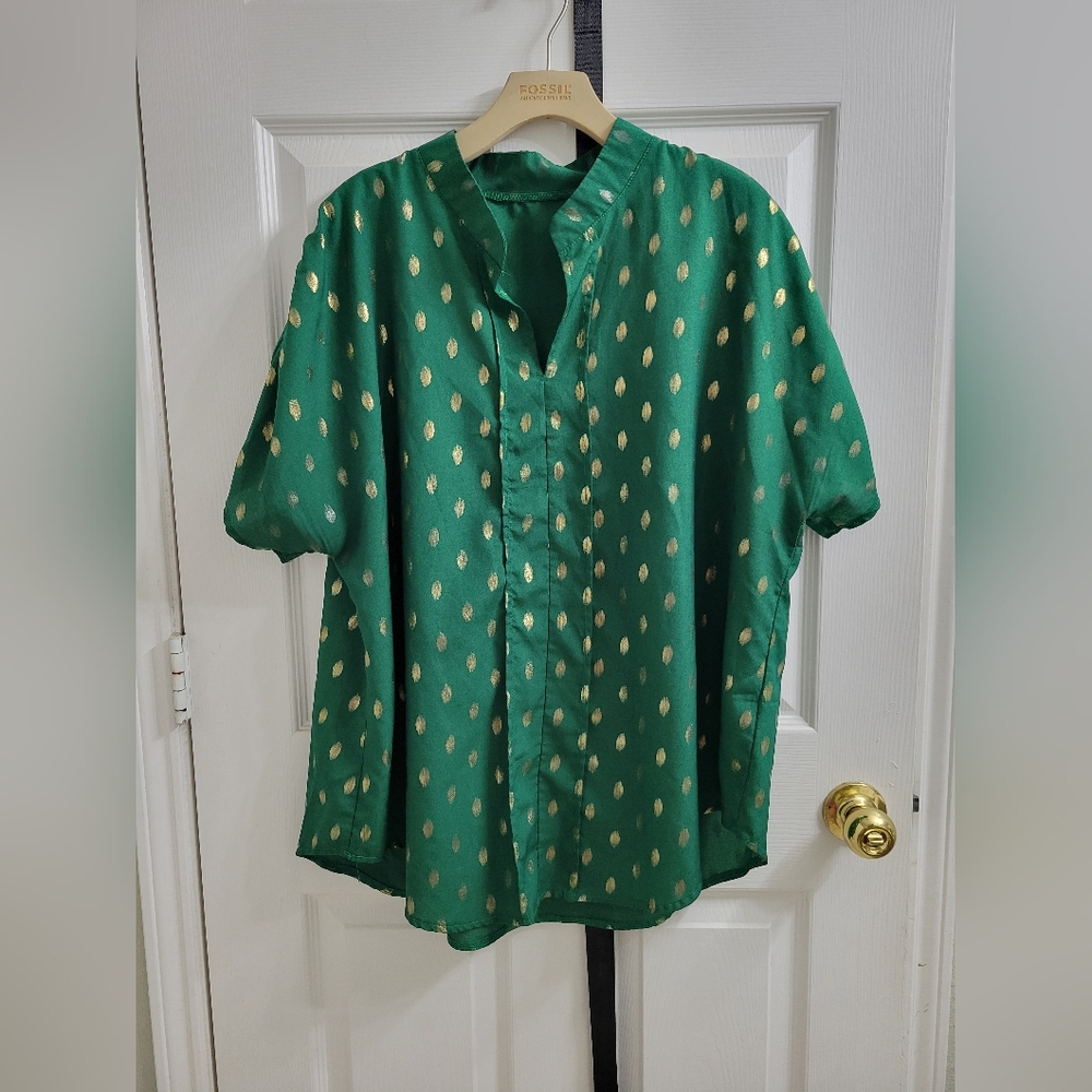 Size 2XL Emerald Green Blouse